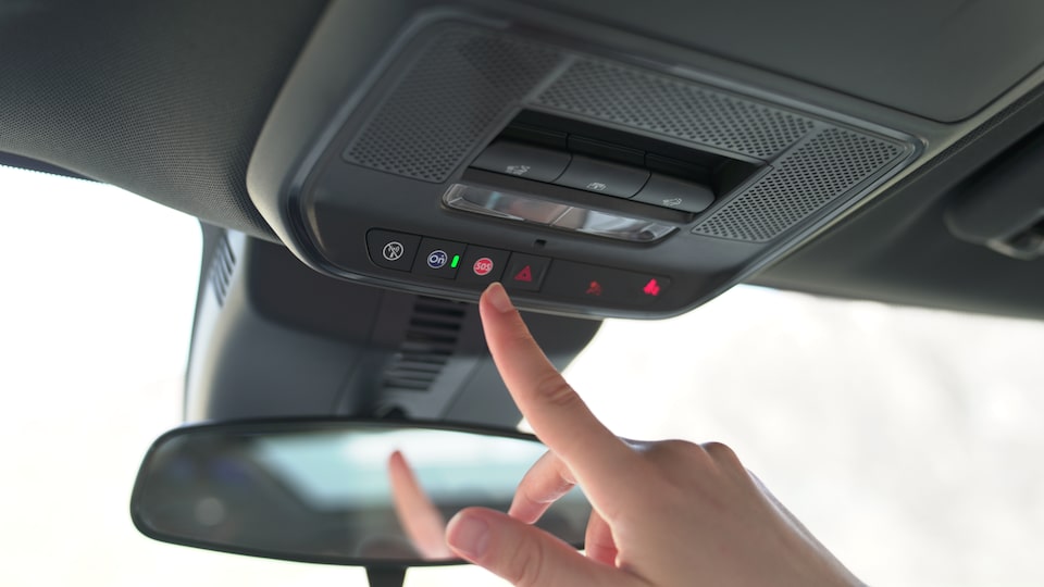 Interior Dashboard Inside the 2024 Chevy Traverse