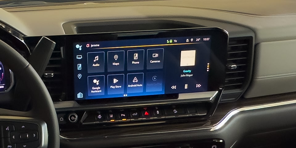 The Massive & Technologically Advanced Infotainment System of the 2024 Silverado HD